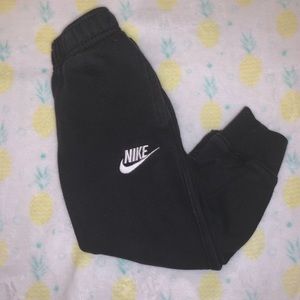 Toddler Boys Nike Joggers.